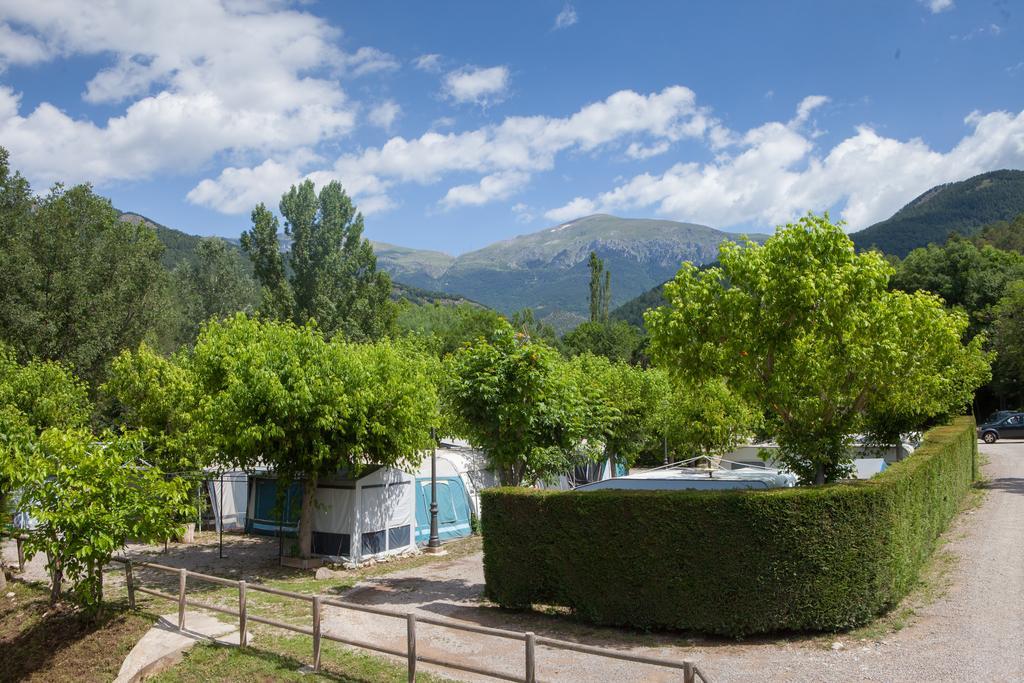 Camping L'Espelt La Pobla de Lillet Exteriör bild