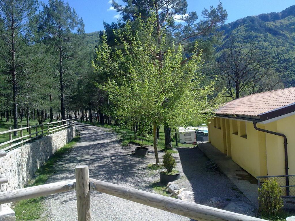 Camping L'Espelt La Pobla de Lillet Exteriör bild